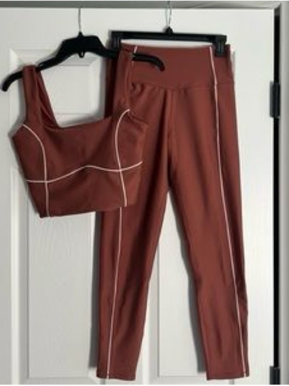 Abercrombie YPB SET —Women’s Rust Seam-Trim Active Leggings & Crop Top Set